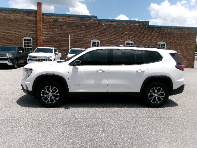 2024 GMC Acadia AT4