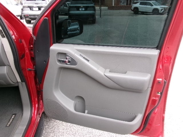 2013 Nissan Frontier Desert Runner