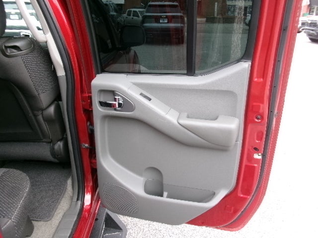 2013 Nissan Frontier Desert Runner