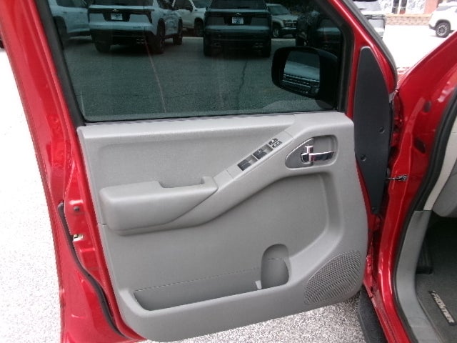 2013 Nissan Frontier Desert Runner